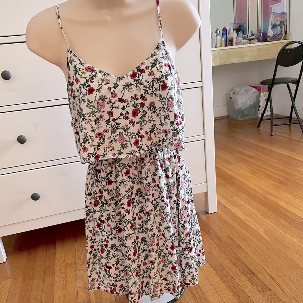 H&M white floral Barbiecore spaghetti straps A-line mini ruffle dress, size 4